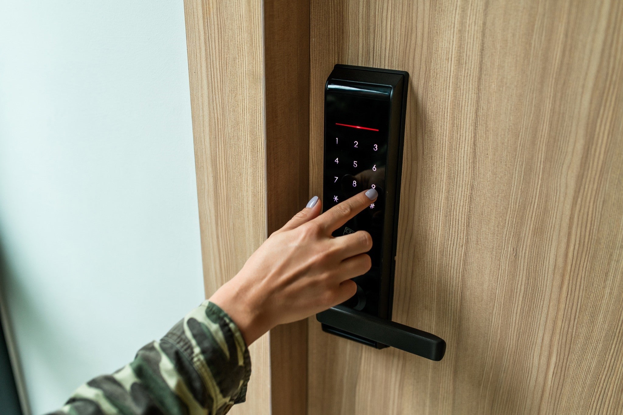 Samsung vs. Philips: Brand Showdown – The Best Digital Door Lock